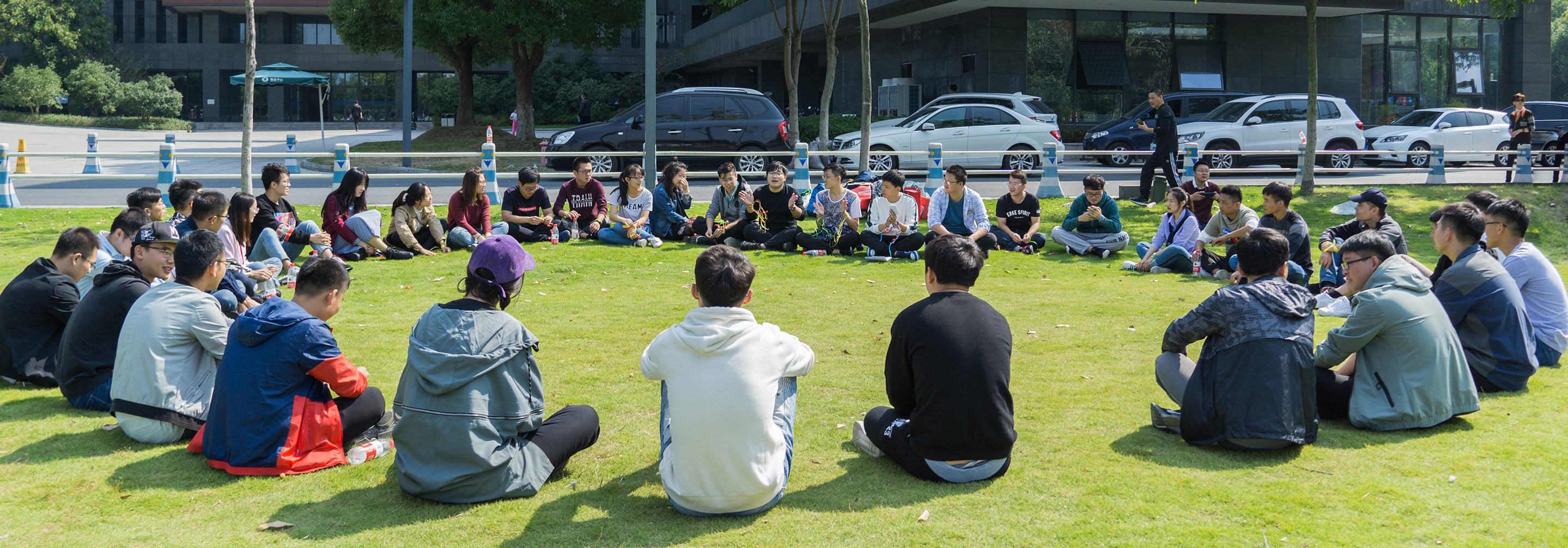 團(tuán)隊(duì)拓展破冰游戲贏得客戶