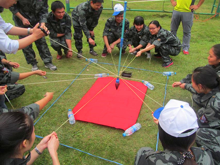 拓展訓練團隊游戲【神筆馬良】